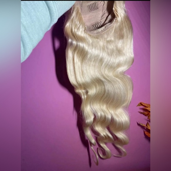 13x6 26 inch HD lace frontal wig - Picture 3 of 4